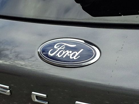 Used 2022 Ford Escape SEL w/ Technology Package image 31