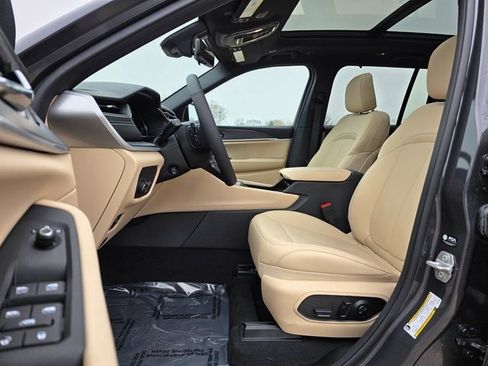 New 2025 Jeep Grand Cherokee Limited w/ Luxury Tech Group II image 23