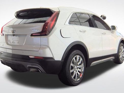 Used 2019 Cadillac XT4 Premium Luxury w/ Driver Awareness Package image 5