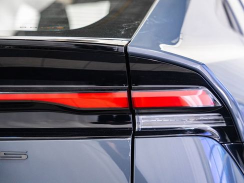 Used 2023 Toyota Prius LE image 6