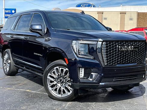 Used 2023 GMC Yukon Denali Ultimate AWD/4WD image 11