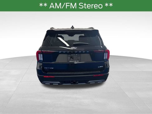 New 2026 Ford Explorer Active w/ Active Comfort Package AWD/4WD image 4