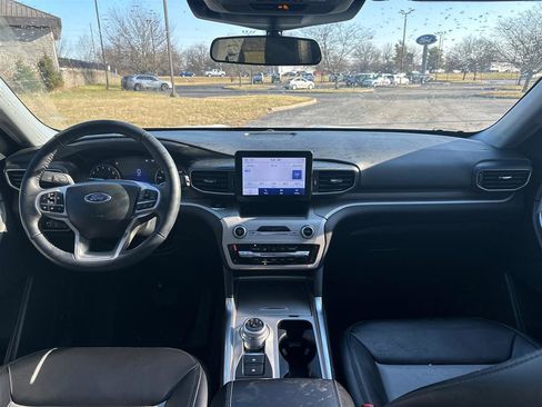 Certified 2023 Ford Explorer XLT w/ Equipment Group 202A image 5