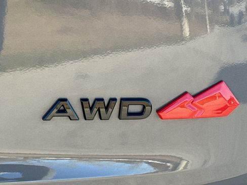 Certified 2025 Nissan Rogue SV image 8