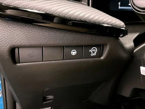 New 2026 Nissan Kicks SR w/ Cold Weather Package FWD image 29
