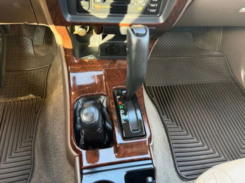 Used 2002 Toyota 4Runner Limited image 21