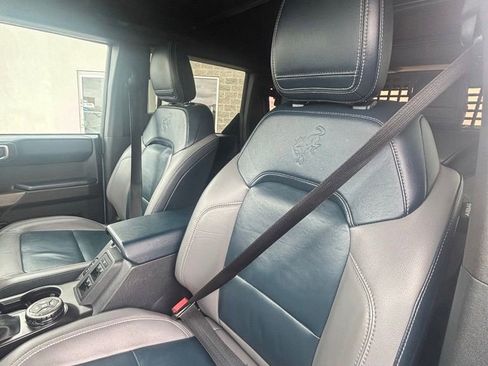 Used 2022 Ford Bronco Outer Banks AWD/4WD image 13