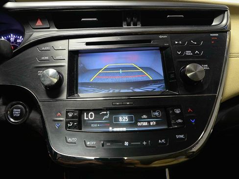 Used 2017 Toyota Avalon Limited w/ Carpet Mat Package FWD image 16