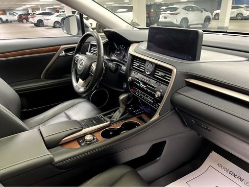 Certified 2022 Lexus RX 350L Premium w/ Premium Package image 28