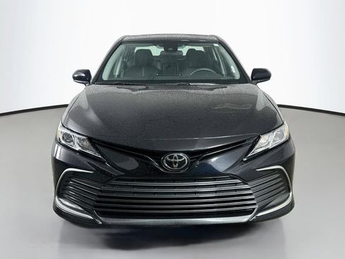 Used 2022 Toyota Camry LE FWD image 2