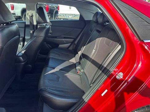 Used 2023 Hyundai Elantra Limited FWD image 16