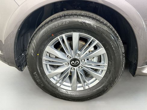 Used 2024 INFINITI QX80 Luxe image 38