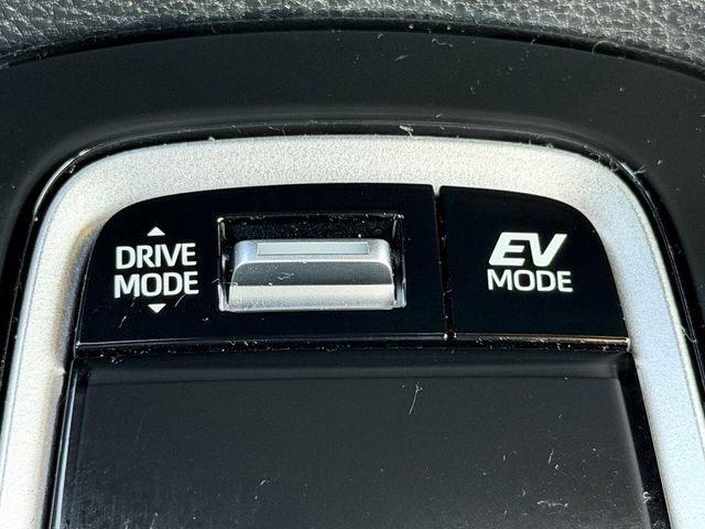 Certified 2026 Toyota Corolla SE w/ SE Premium Package AWD/4WD image 37