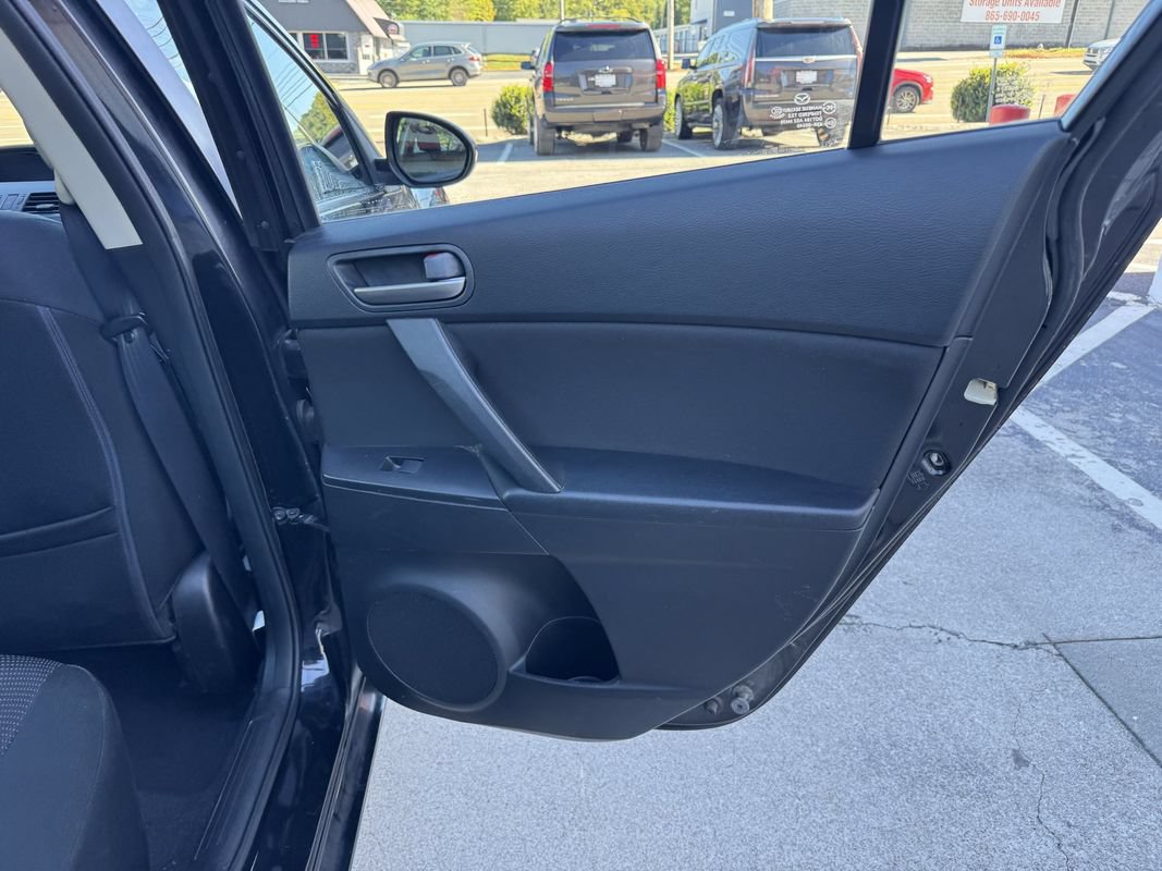 Used 2013 MAZDA MAZDA3 i SV FWD image 21