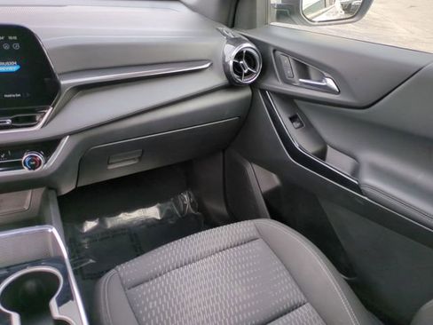 Used 2025 Chevrolet Equinox LT image 19