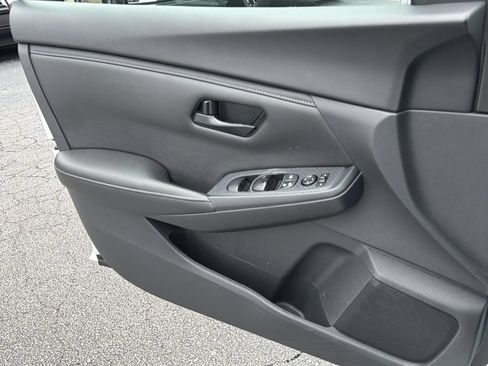 Certified 2025 Nissan Sentra S FWD image 18