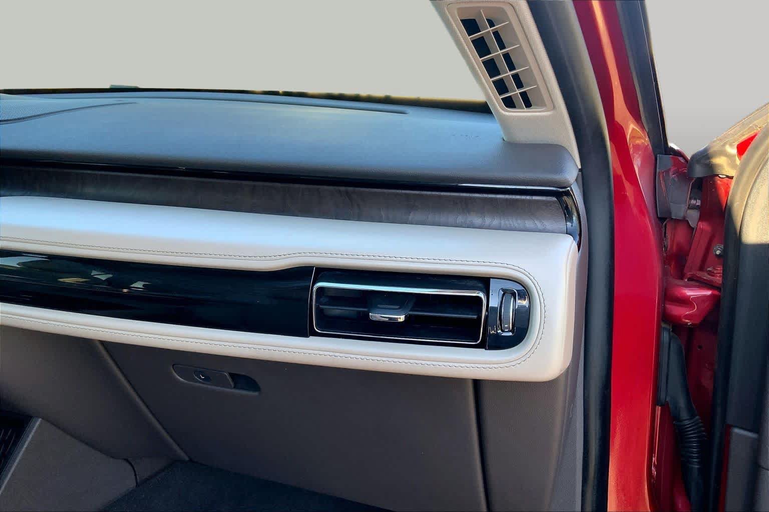 Used 2020 Lincoln Aviator Reserve w/ Equipment Group 201A RWD image 19