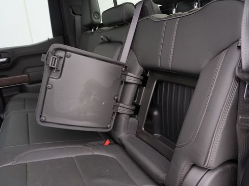 Used 2022 Chevrolet Silverado 1500 High Country image 34