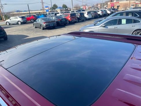 Used 2020 Ford Explorer Platinum image 8