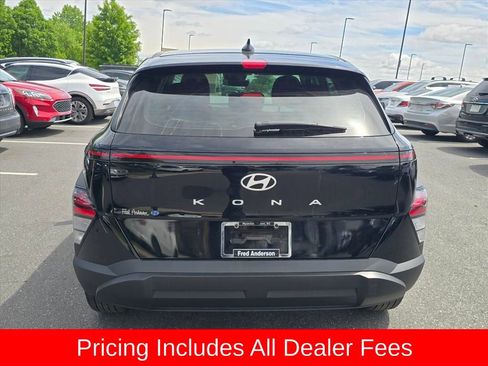 Certified 2024 Hyundai Kona SE FWD image 4