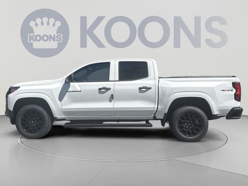 New 2026 Chevrolet Colorado W/T AWD/4WD image 2