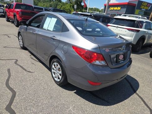 Used 2014 Hyundai Accent GLS FWD image 7