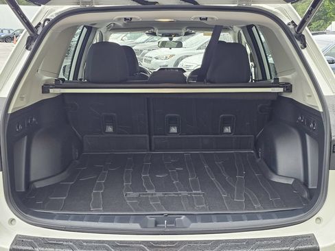 Certified 2023 Subaru Forester Premium AWD/4WD image 9