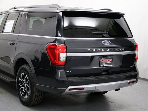 Used 2024 Ford Expedition Max XLT image 7