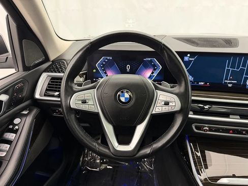 Used 2023 BMW X7 xDrive40i w/ Premium Package AWD/4WD image 11