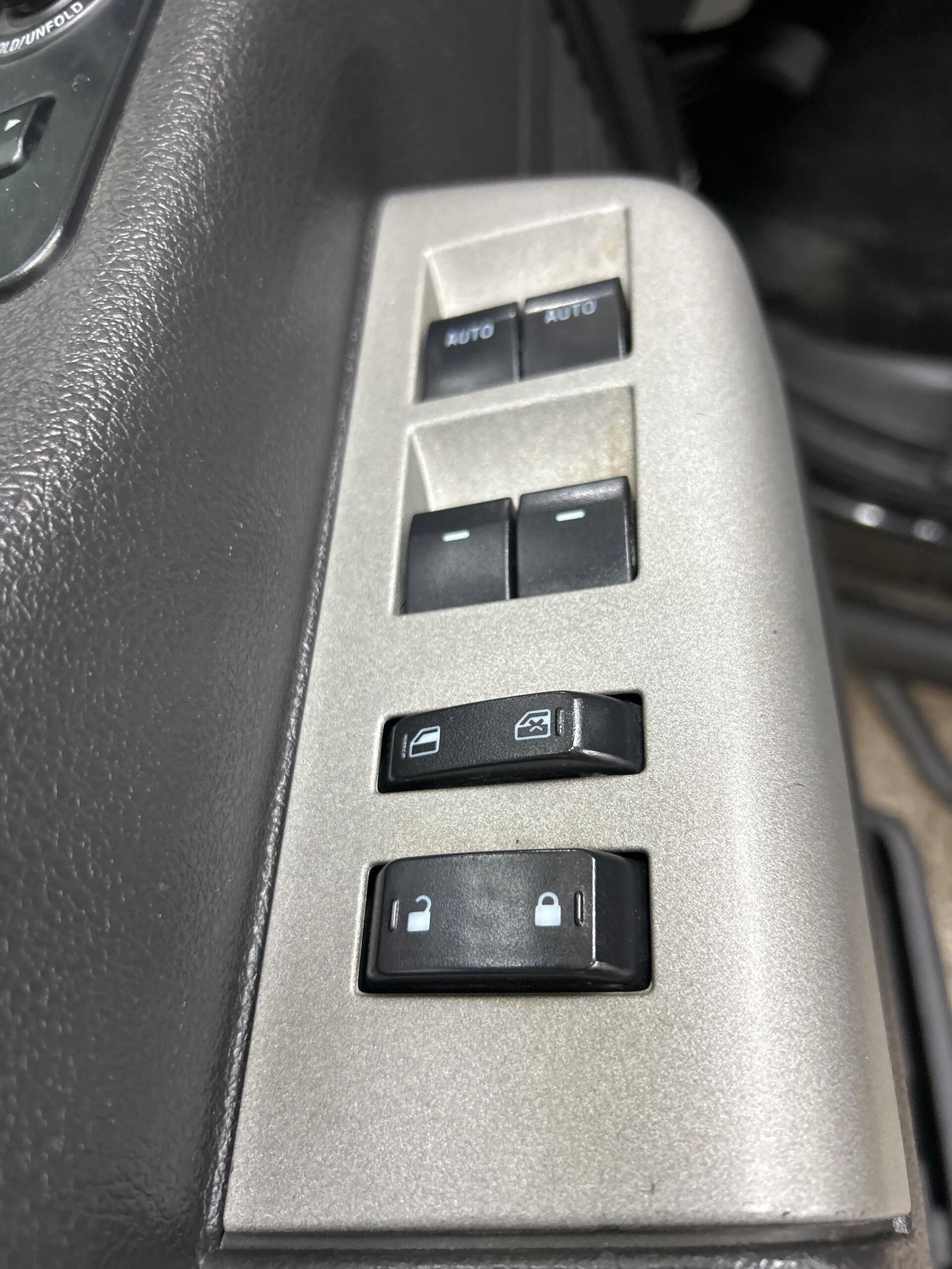 Used 2015 Ford F350 Lariat w/ Lariat Ultimate Package AWD/4WD image 9