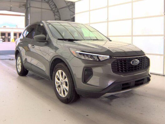 Used 2025 Ford Escape Active AWD/4WD image 3