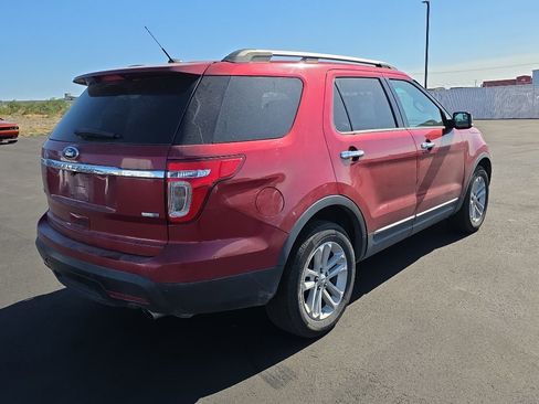 Used 2013 Ford Explorer XLT AWD/4WD image 8