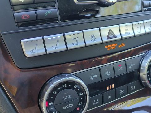 Used 2015 Mercedes-Benz SL 550 image 22