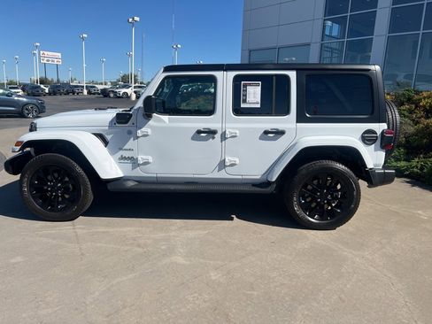 Used 2023 Jeep Wrangler Unlimited Sahara w/ Cold Weather Group image 2