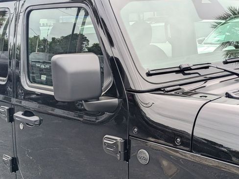 New 2026 Jeep Gladiator Sport AWD/4WD image 11