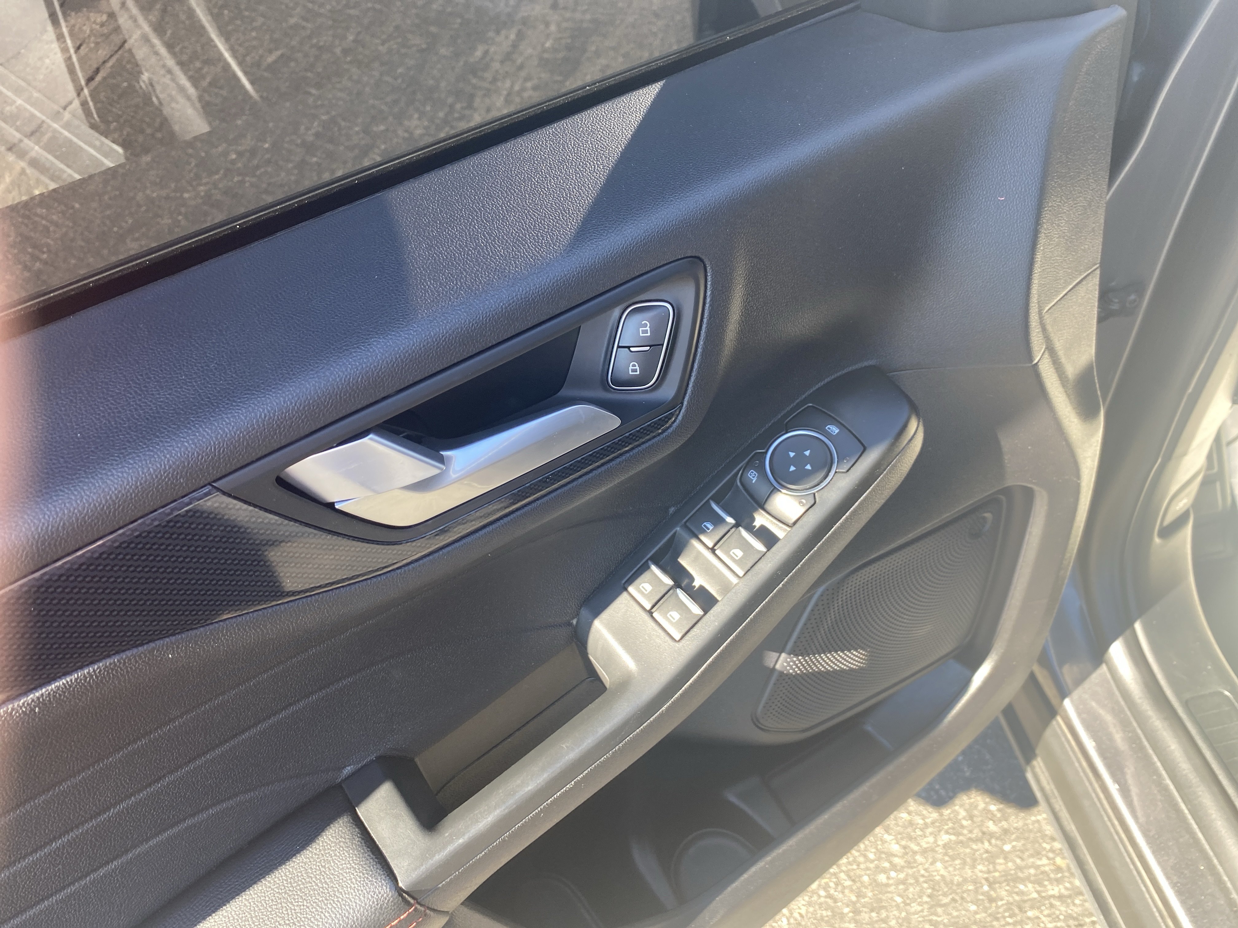 Used 2025 Ford Escape ST-Line w/ Equipment Group 301A FWD image 8