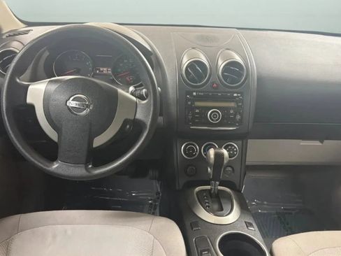 Used 2014 Nissan Rogue S AWD/4WD image 10
