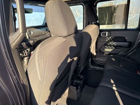 Used 2022 Jeep Wrangler Unlimited Sahara w/ Cold Weather Group image 25