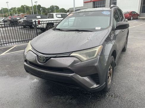 Used 2017 Toyota RAV4 LE w/ Carpet Mat Package AWD/4WD image 4