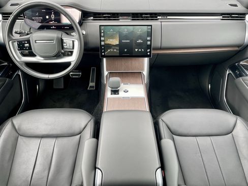Used 2025 Land Rover Range Rover SE AWD/4WD image 19