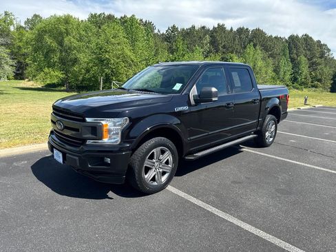 Used 2019 Ford F150 XLT w/ Equipment Group 302A Luxury AWD/4WD image 13