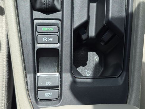 Used 2025 Honda Accord SE image 16