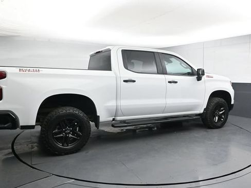 Used 2023 Chevrolet Silverado 1500 LT Trail Boss w/ Protection Package AWD/4WD image 8