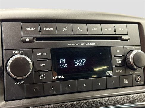 Used 2016 Dodge Grand Caravan SE image 15