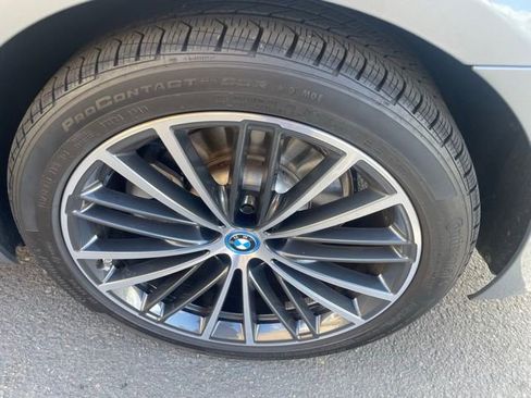 Used 2023 BMW 530e w/ Executive Package image 9