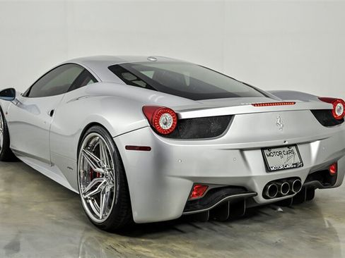 Used 2013 Ferrari 458 Italia Coupe RWD image 7