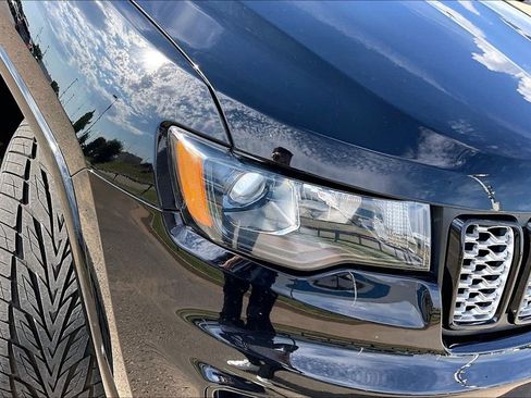 Used 2020 Jeep Grand Cherokee Altitude AWD/4WD image 30