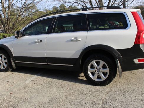 Used 2013 Volvo XC70 3.2 image 5