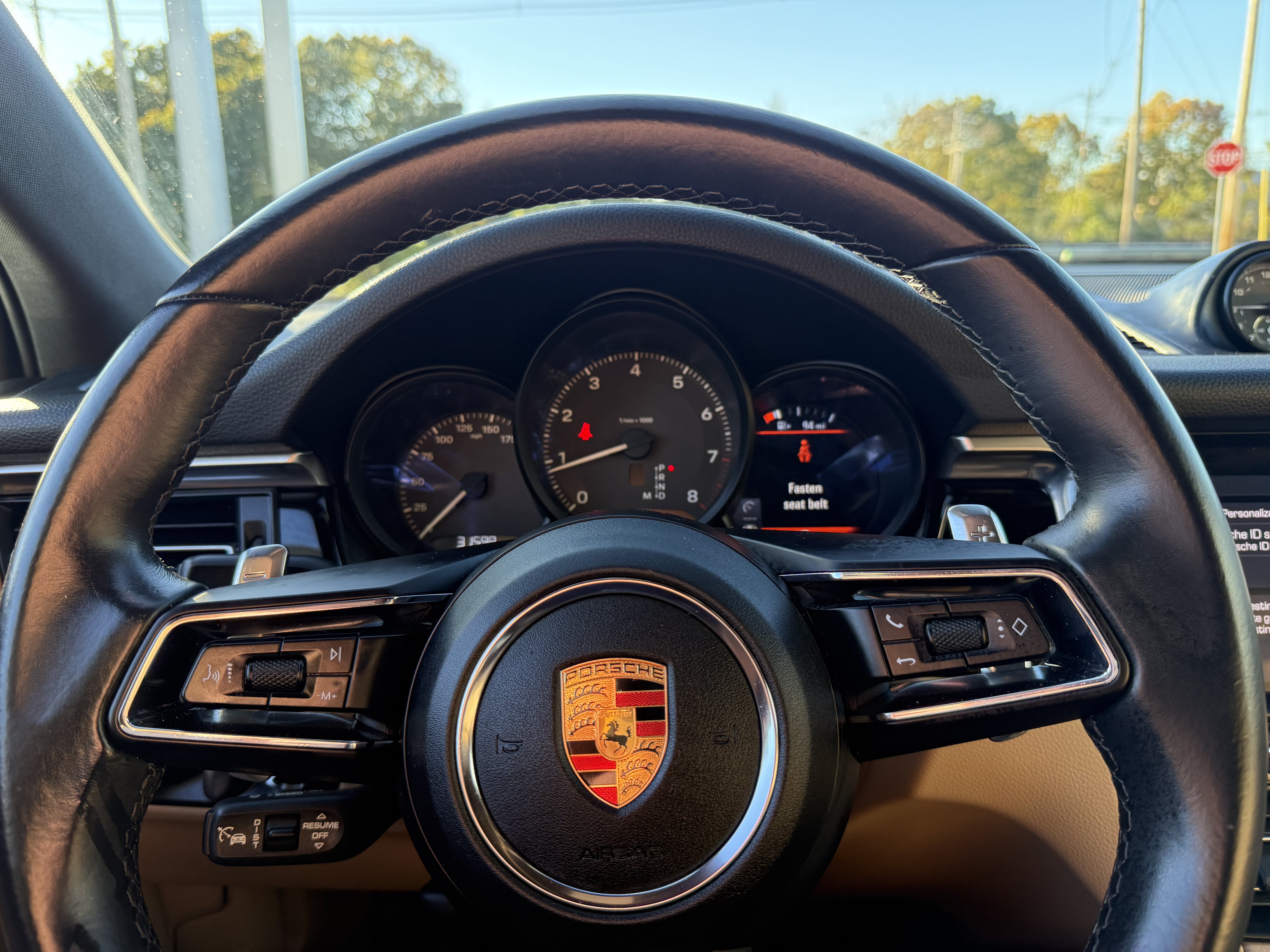 Certified 2023 Porsche Macan AWD/4WD image 27