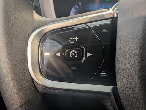 New 2026 Volvo XC60 B5 Plus w/ Protection Package Premier image 17